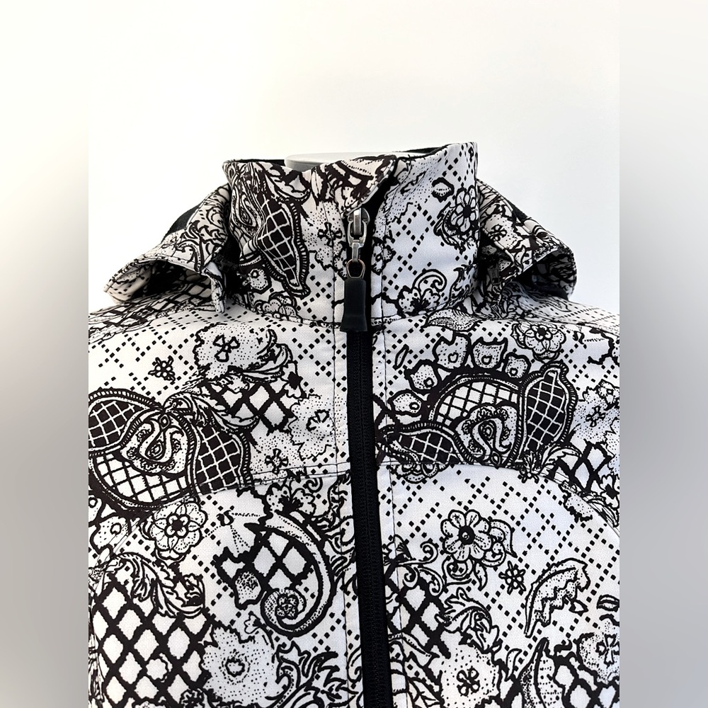 Lululemon Lined Black and White Floral Lace Jacket with Detachable Hood size 4 - Picture 3 of 16